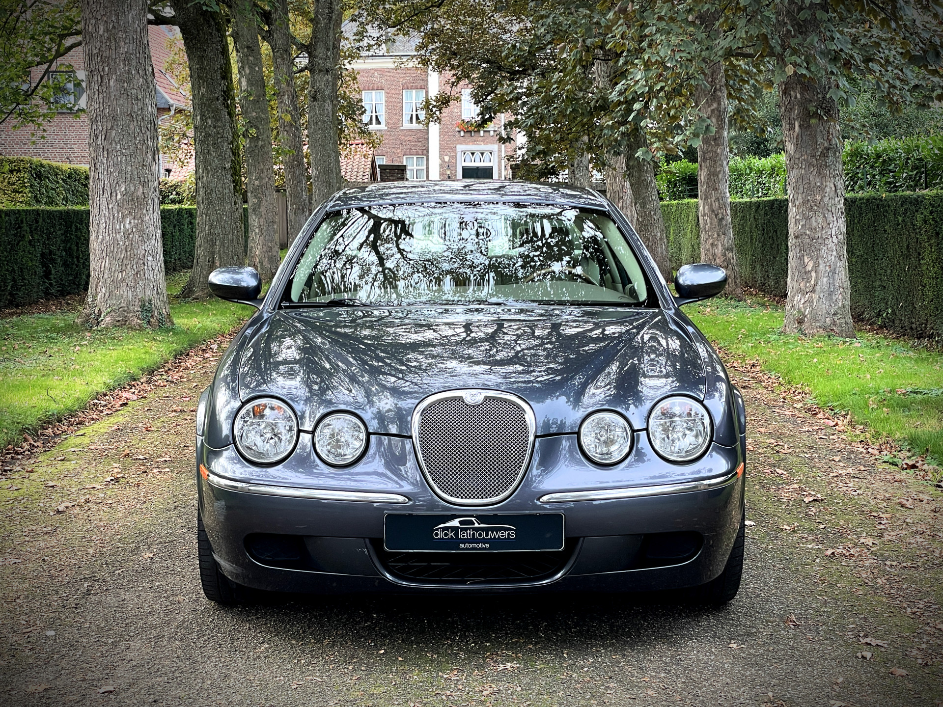 40679355-2.jpg