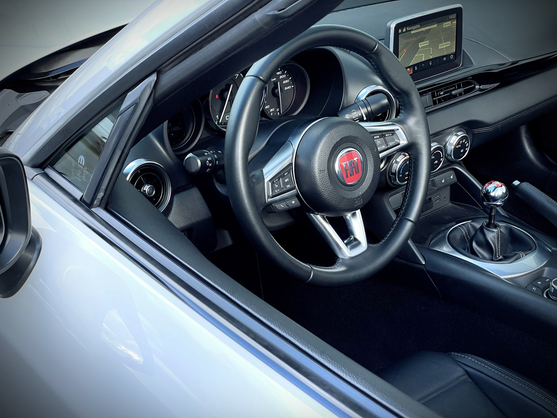 42990028-4.jpg